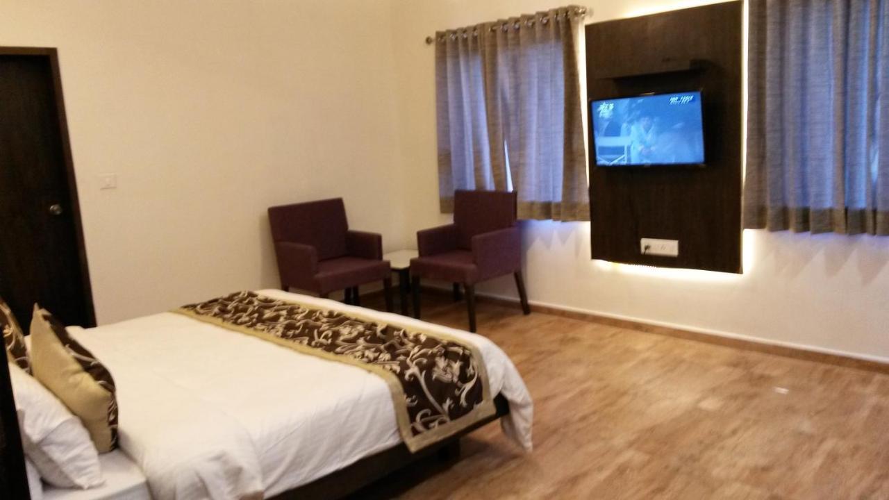 Hotel Aditya Talala Dış mekan fotoğraf